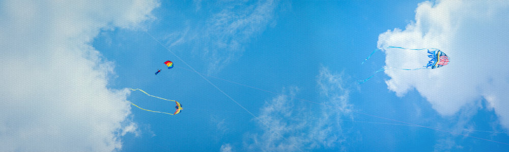 Kites for insider prize post. Photo by Pana Vasquez on Unsplash.
